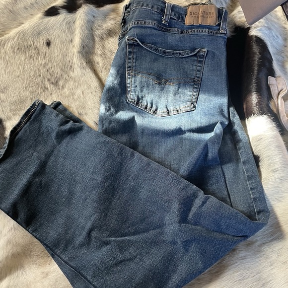 Signature Levi Strauss & Co S51‎ Straight Leg Measures  42 X 30 - Picture 1 of 2
